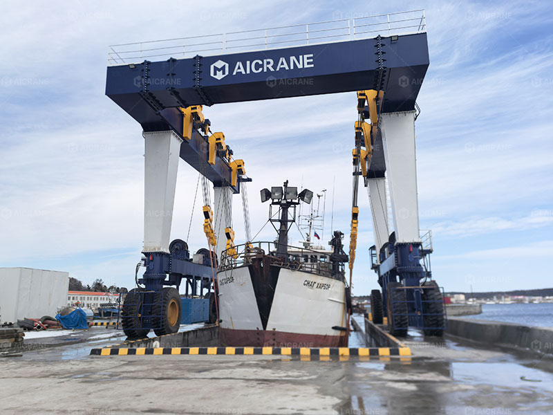 marine travel lift for boat launching and retrieval