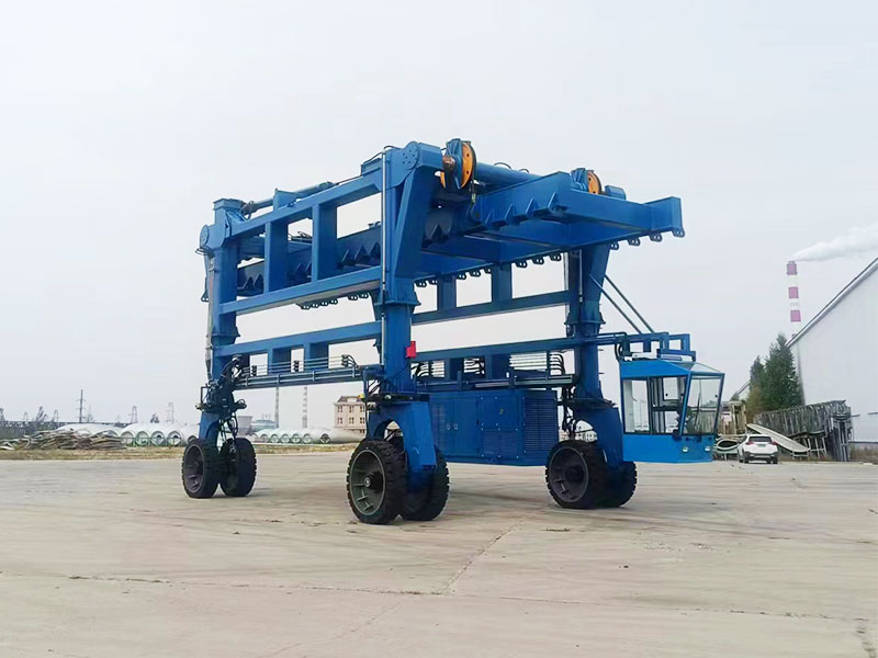 straddle container carrier